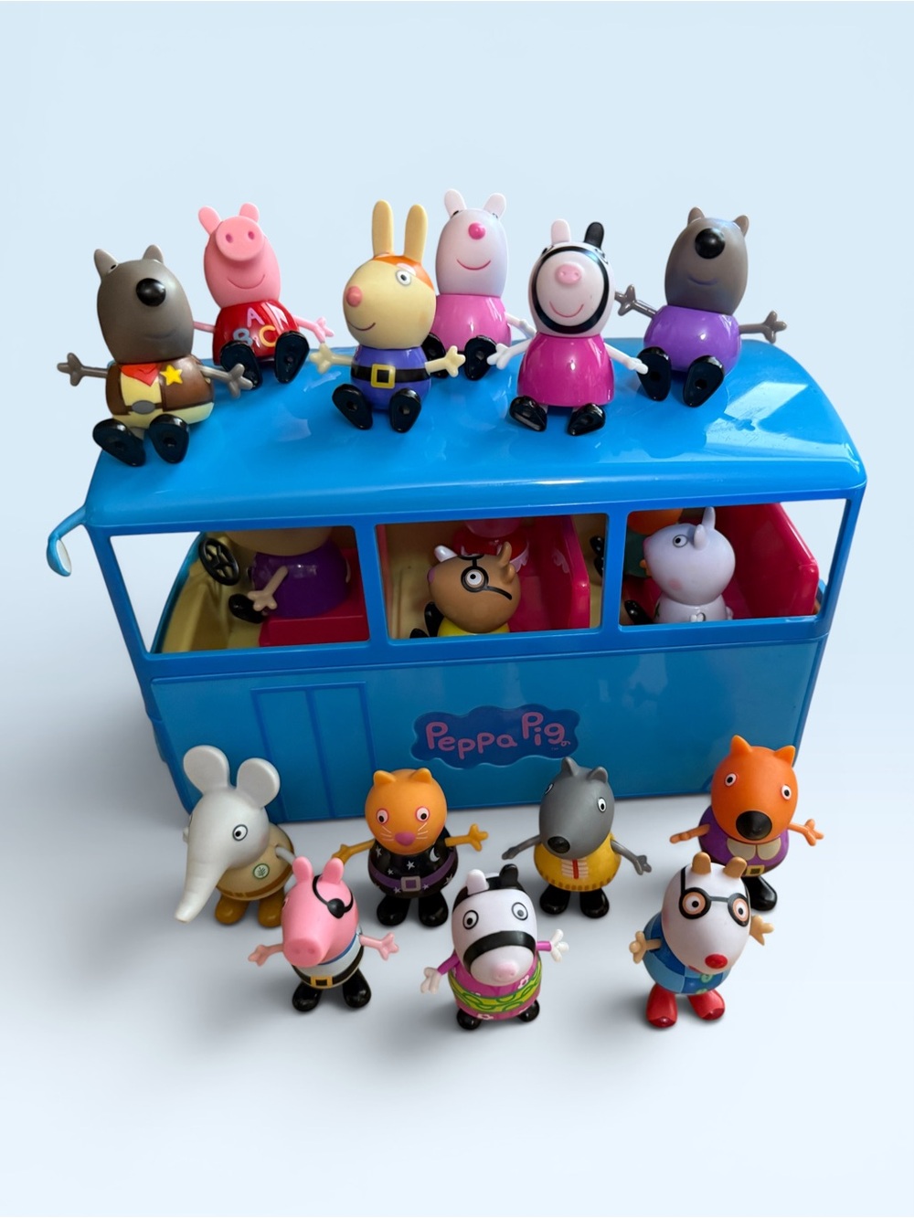 Peppa Pig Musical School Bus Playset & 18 Figures